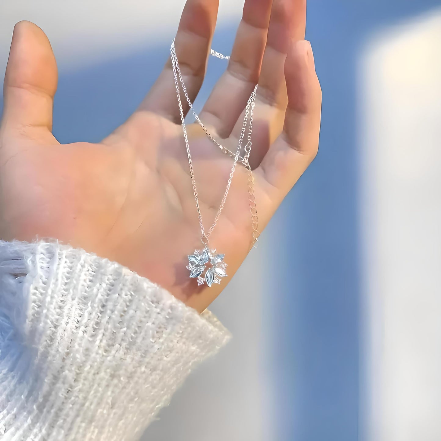 SUPAC Glitter Sky Blue Rhinestone Snowflake Pendant Necklace, Niche Design, Casual Wear, Christmas Gift
