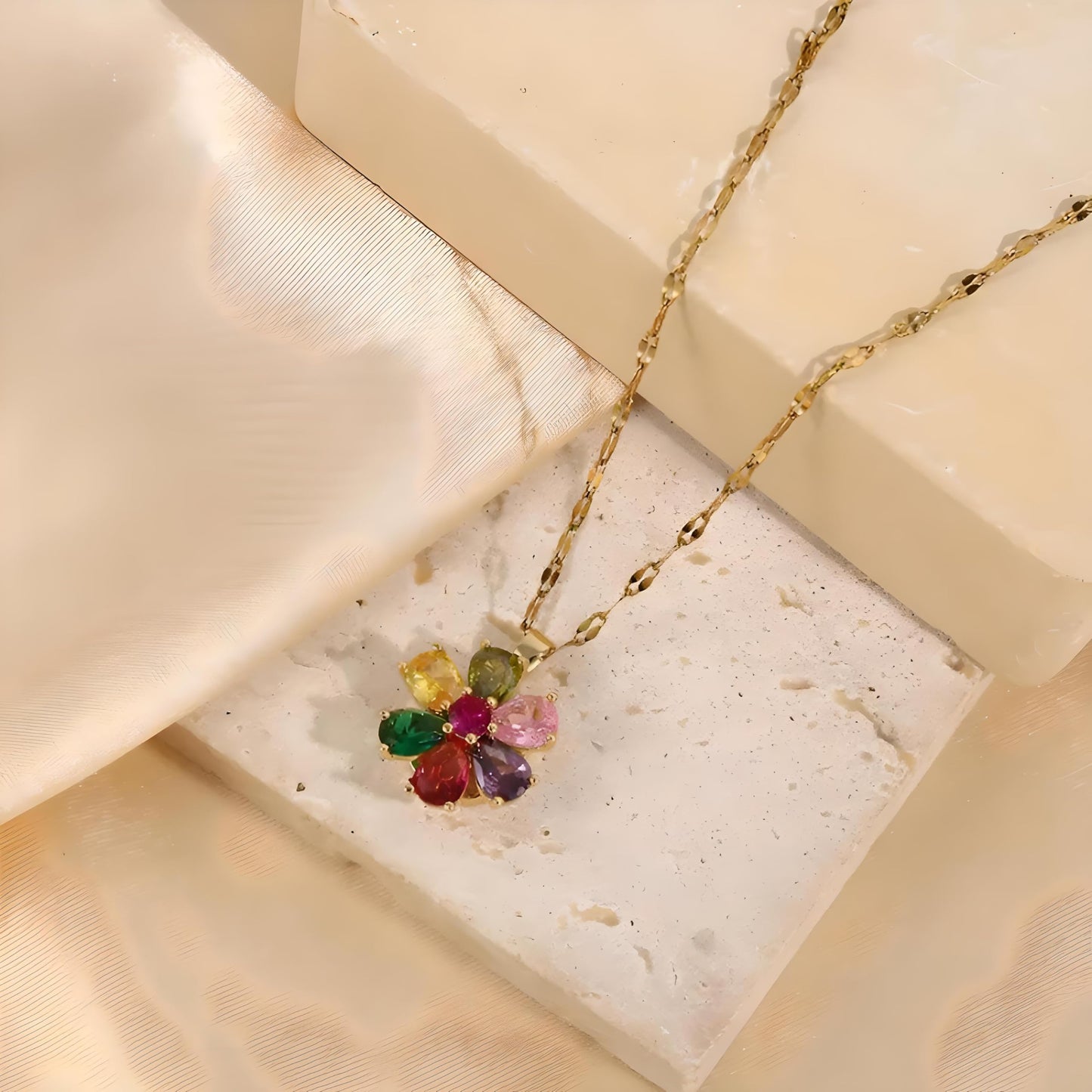 SUPAC Exquisite 360° Rotatable White Blossom Pendant Necklace - Fashion Decompression Jewelry with Adjustable Chain - Birthday Gift for Women, Lovers, Friends, and Family