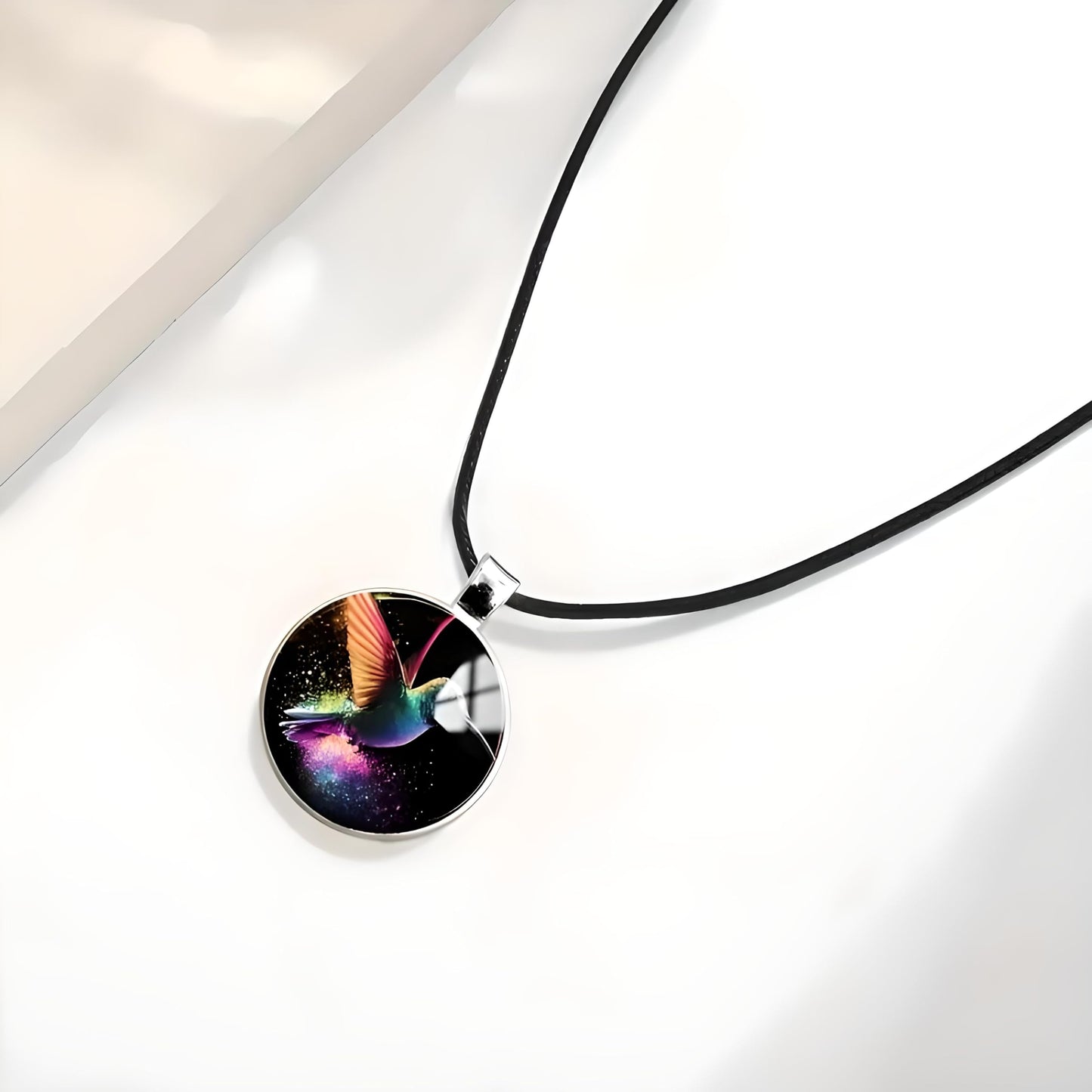 SUPAC Stunning Hummingbird Pendant Necklace - Two Humming Birds Searching for Flower - Fashionable Alloy Jewelry with Delicate Details - Birthday, Party, Gift Idea for Her