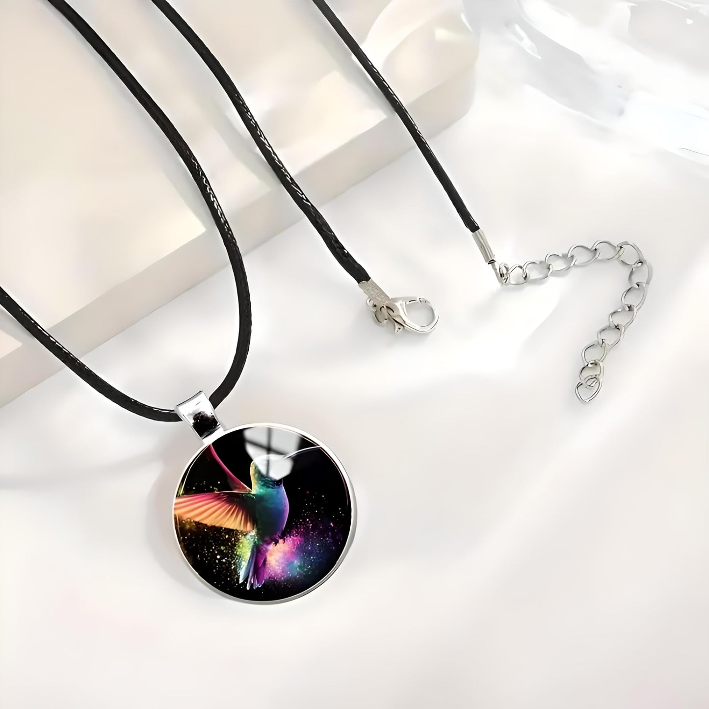 SUPAC Stunning Hummingbird Pendant Necklace - Two Humming Birds Searching for Flower - Fashionable Alloy Jewelry with Delicate Details - Birthday, Party, Gift Idea for Her