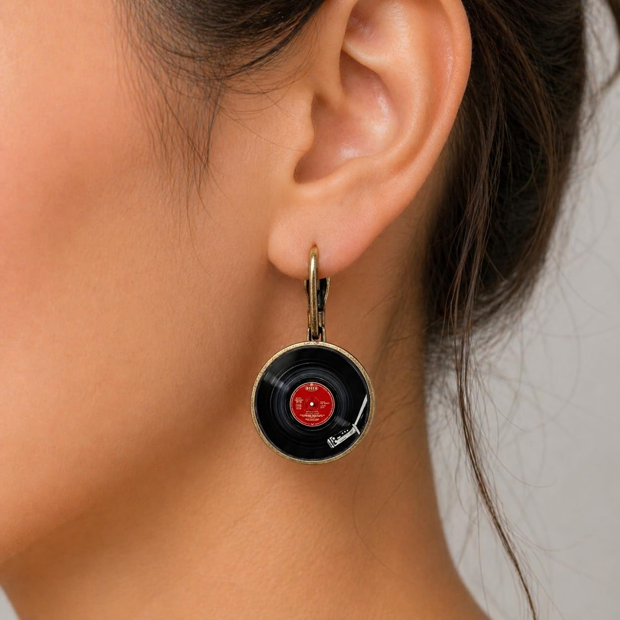 SUPAC Unique Music Record Pendant Necklace - Avant-Garde Fashion Accessory, Eye-Catching Design for Men and Women - Birthday, Christmas Gift or Personalized Jewelry