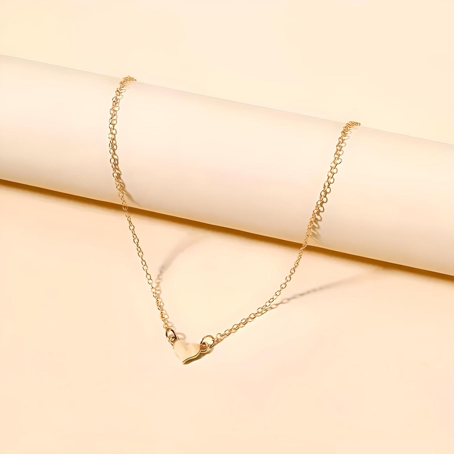 Peach Heart Pendant Necklace For Women - Enchanting Alloy Charm, Adjustable Clavicle Chain for Feminine Grace, Perfect Everyday Jewelry Accessory, Heartfelt Glamour: Petite Gold Heart Necklace - Christmas or Birthday Gift