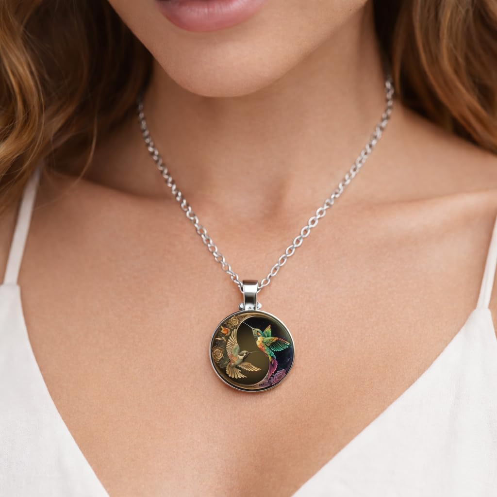 SUPAC Stunning Hummingbird Pendant Necklace - Two Humming Birds Searching for Flower - Fashionable Alloy Jewelry with Delicate Details - Birthday, Party, Gift Idea for Her