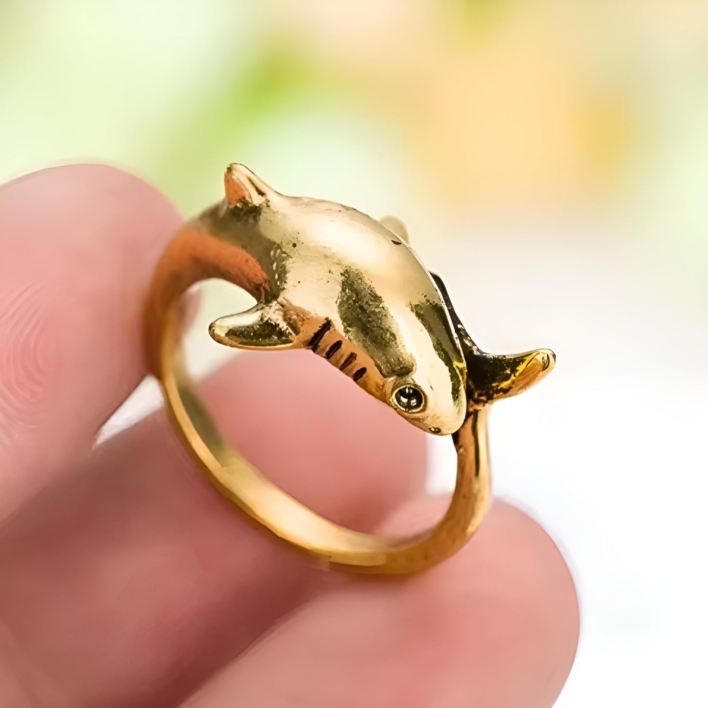 Adjustable Shark Ring, Marine Animal Design, Available in Black, Gold, Silver - Gift for Shark Lovers'