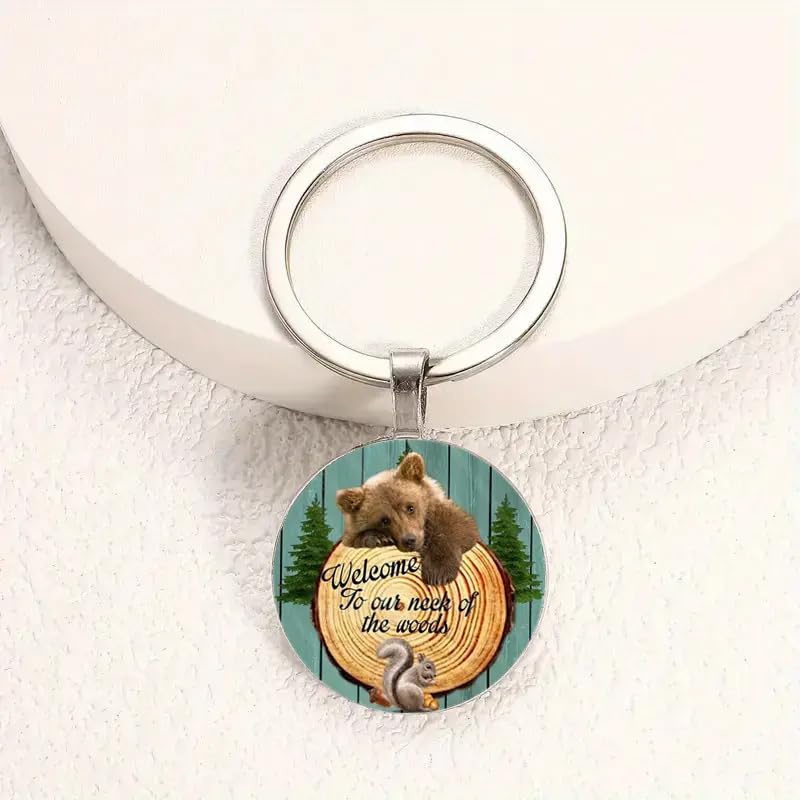 SUPAC 1pc Unique Bear With Forest Background Shaped Metal Keychain - Fashionable Circular Animal Keyring for Men and Friends