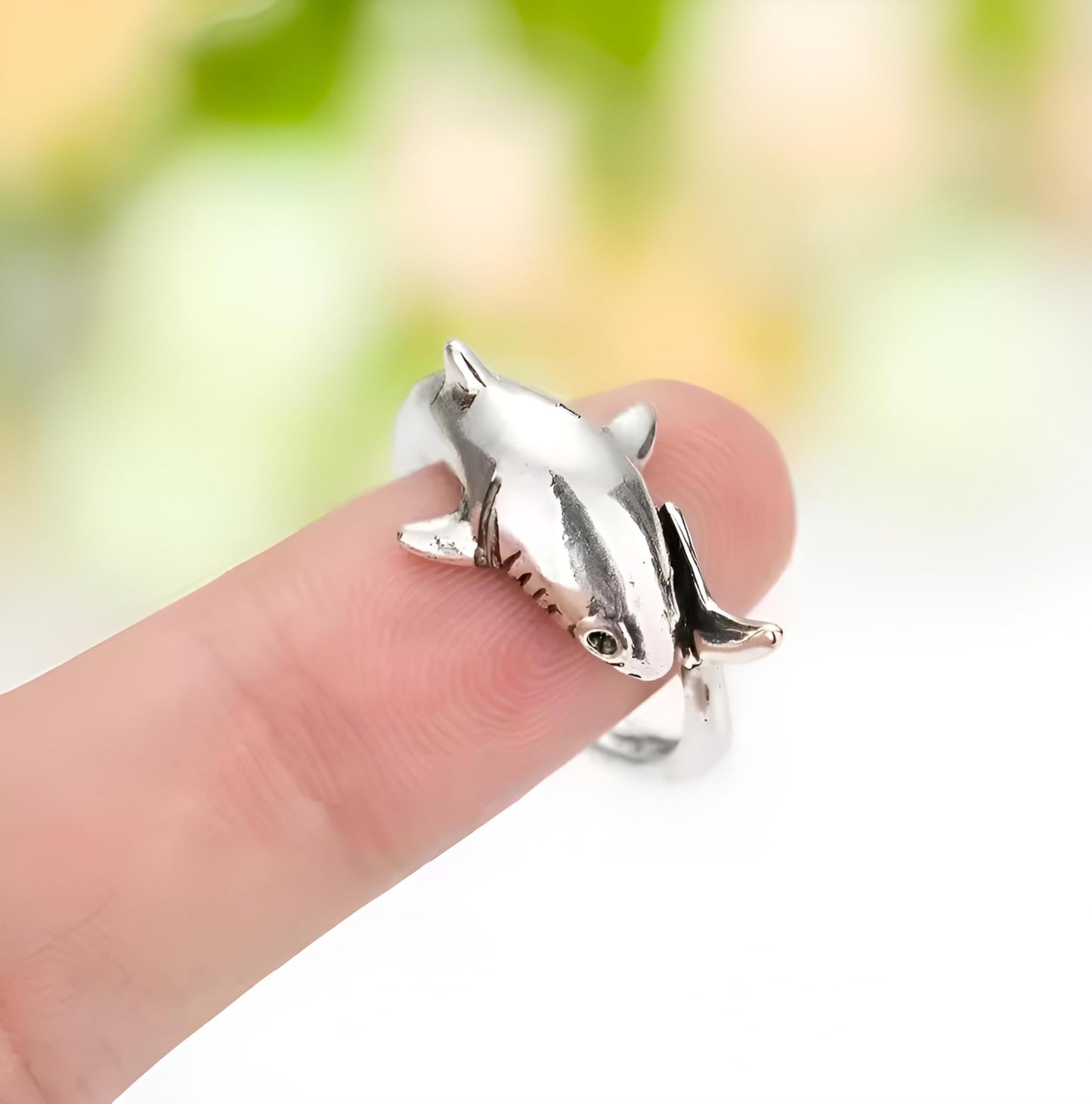 Adjustable Shark Ring, Marine Animal Design, Available in Black, Gold, Silver - Gift for Shark Lovers'
