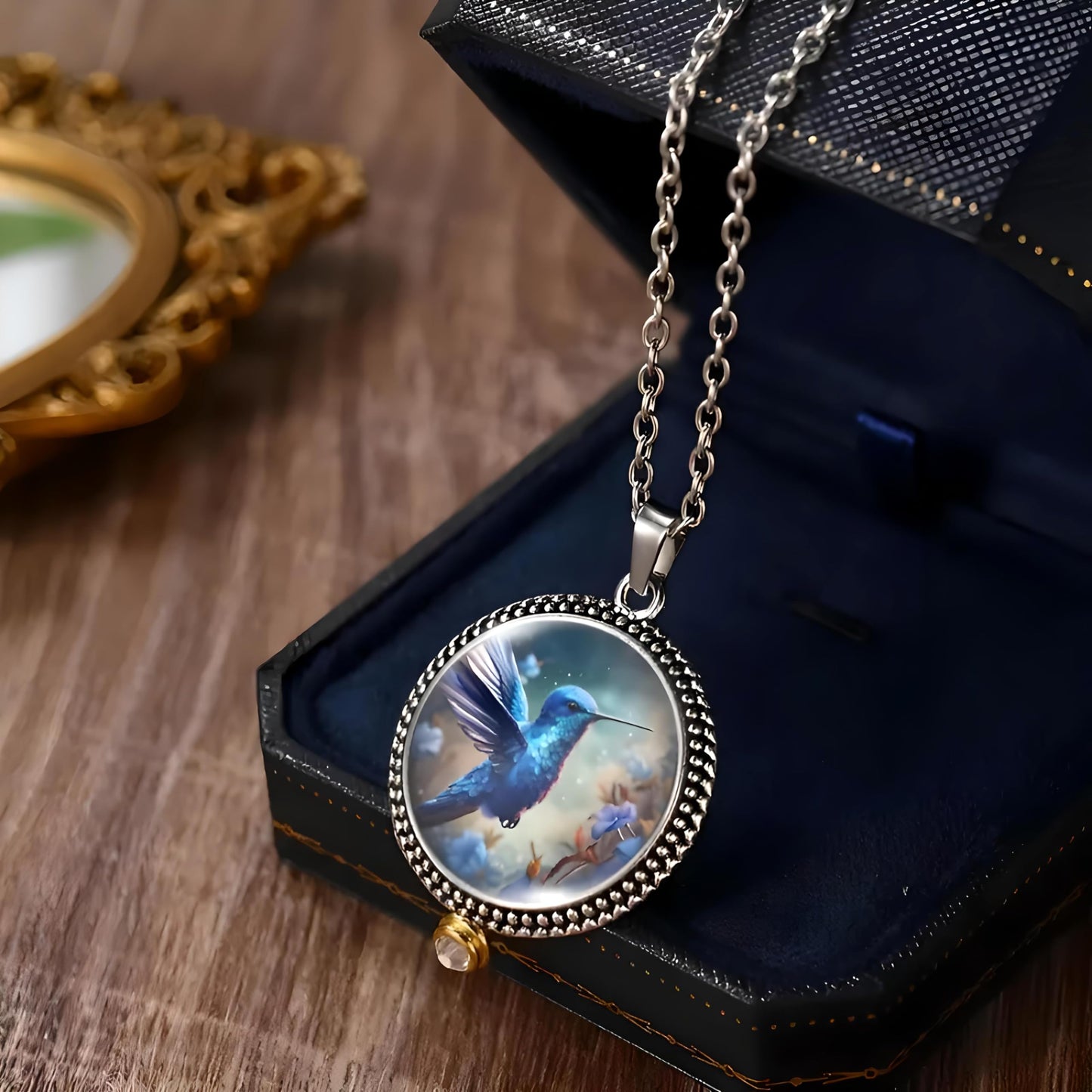 SUPAC Stunning Hummingbird Pendant Necklace - Two Humming Birds Searching for Flower - Fashionable Alloy Jewelry with Delicate Details - Birthday, Party, Gift Idea for Her