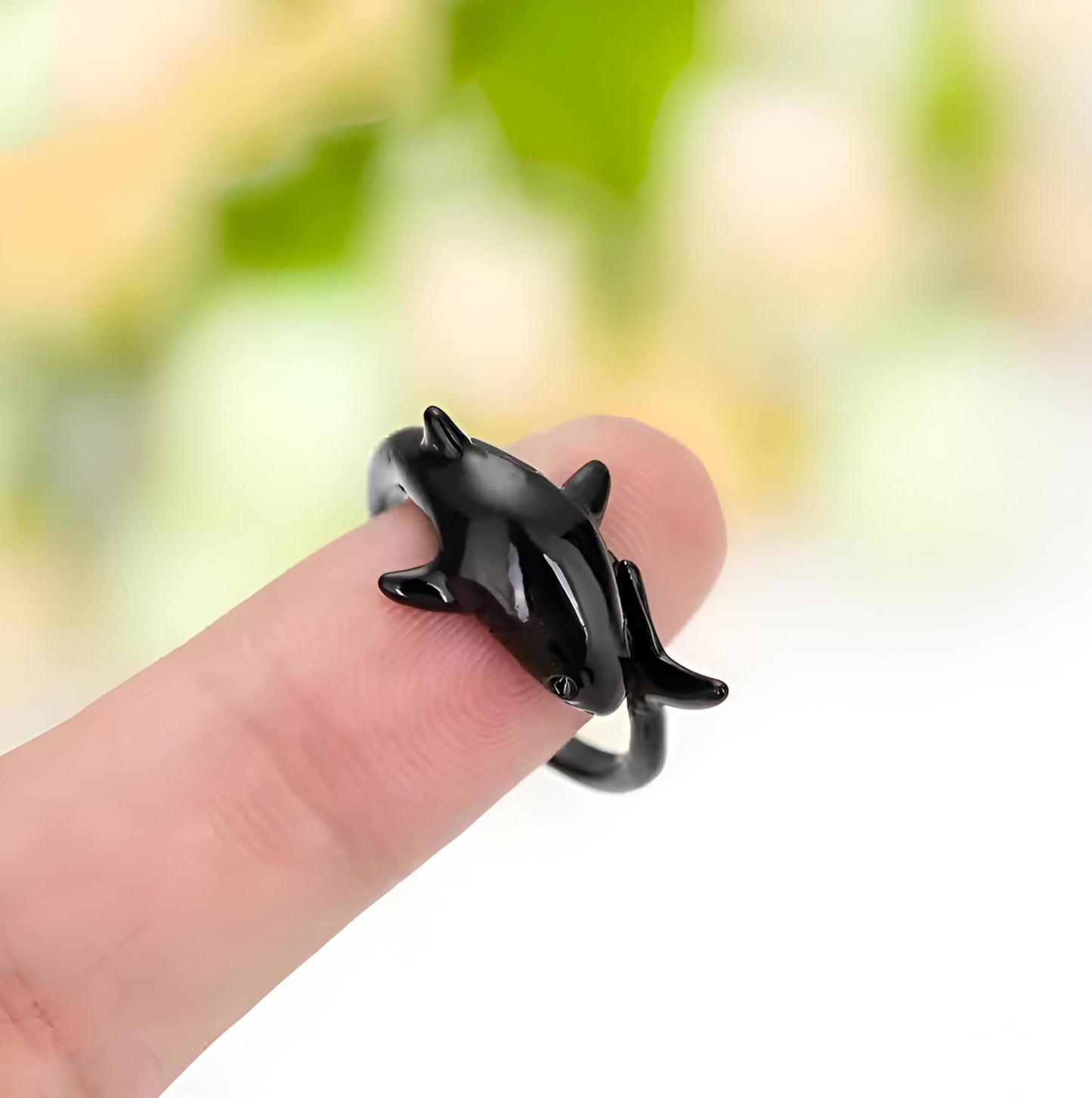Adjustable Shark Ring, Marine Animal Design, Available in Black, Gold, Silver - Gift for Shark Lovers'