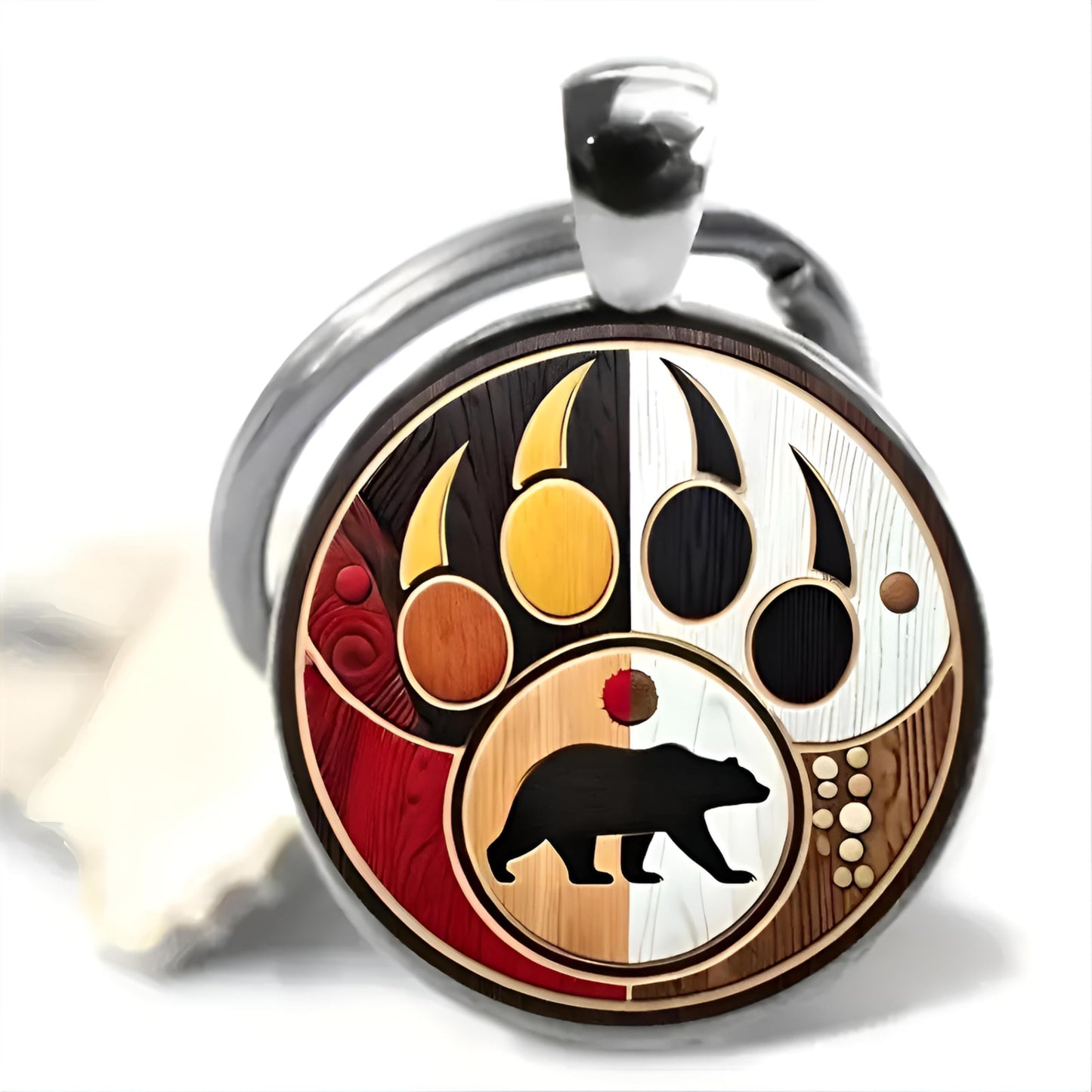 SUPAC 1pc Unique Bear With Forest Background Shaped Metal Keychain - Fashionable Circular Animal Keyring for Men and Friends